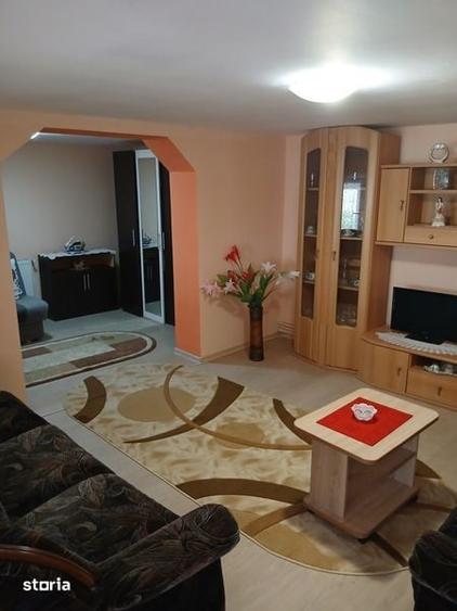 Casă cu 4 camere cu Teren 100 Mp în Central