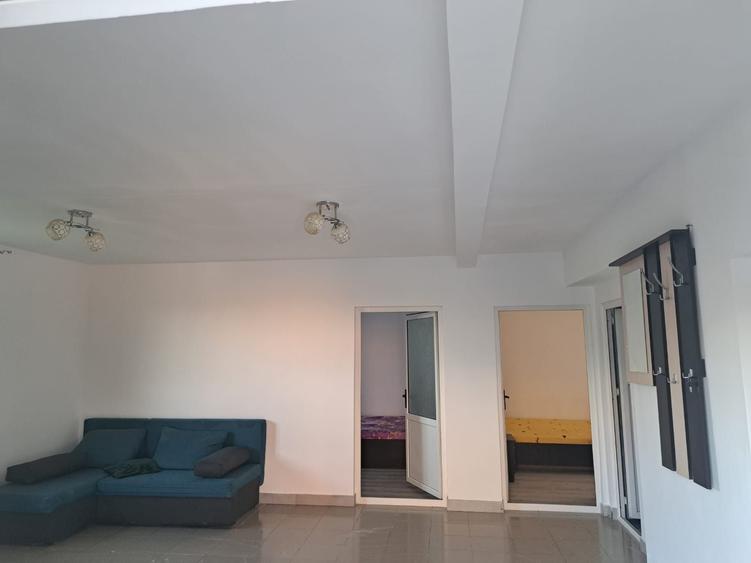 Casă cu 3 camere decomandat în Ariceștii Rahtivani