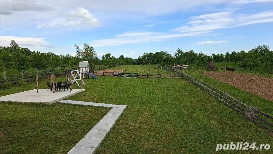 Casă cu 3 camere cu Teren 6000 Mp în Central