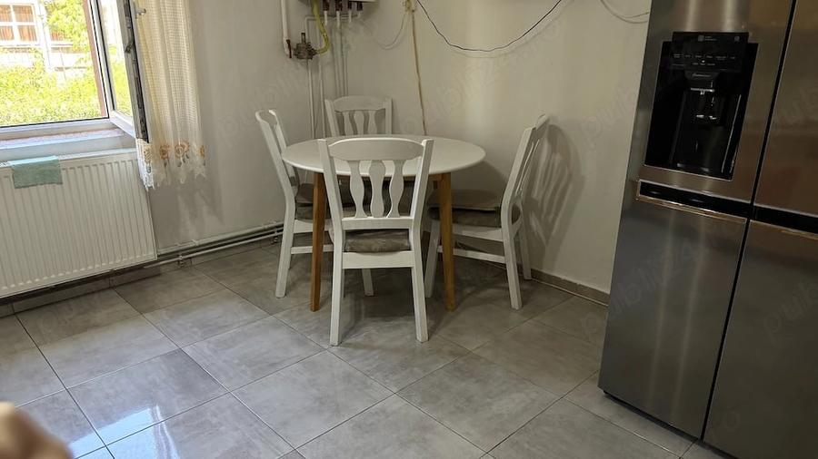 Apartament cu 2 camere decomandat în Micro IV