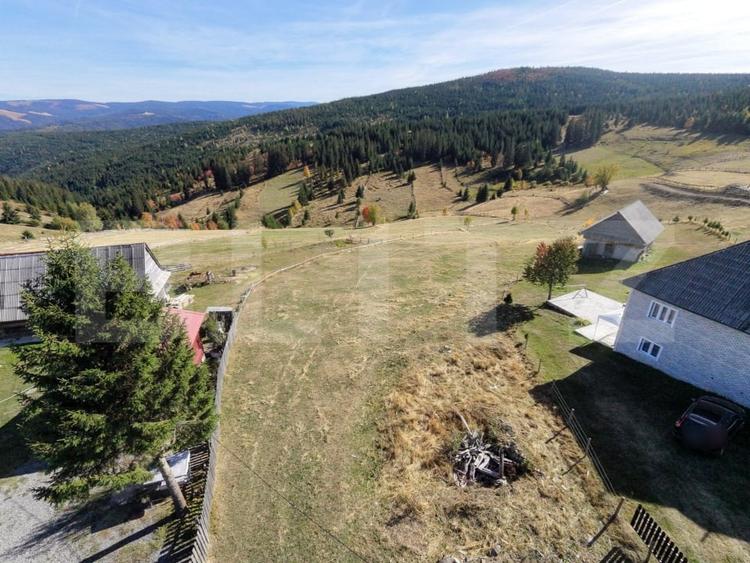Teren Construcții intravilan de 3728 mp, în Măguri