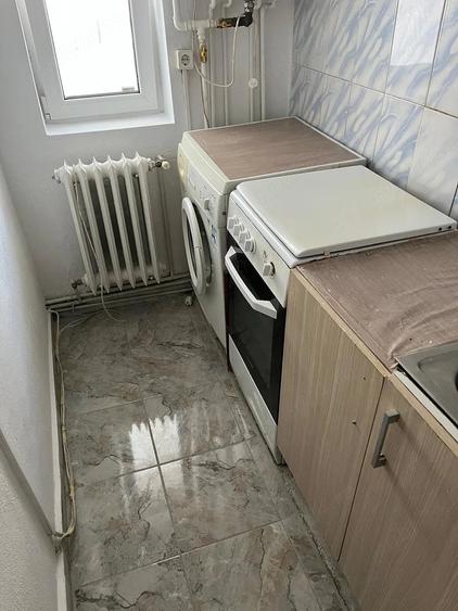 Garsonieră decomandată în Central