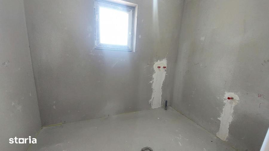 Casă cu 5 camere cu Teren 1000 Mp în Baciu