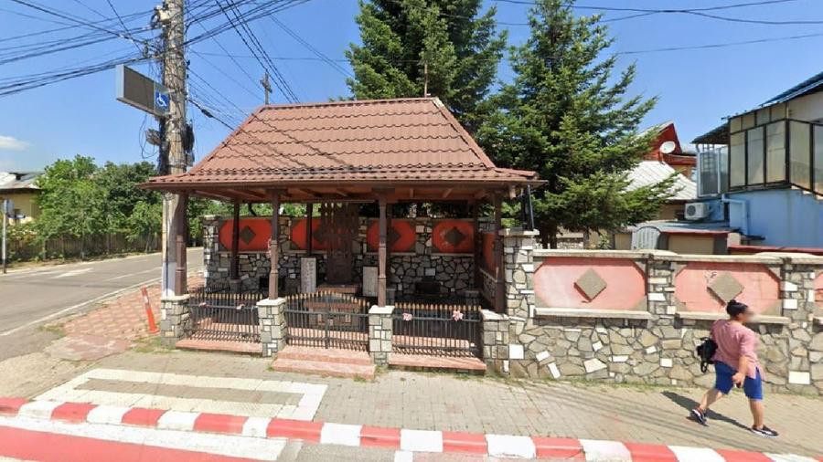 Casă individuală cu 4 camere cu Teren 760 Mp în Central