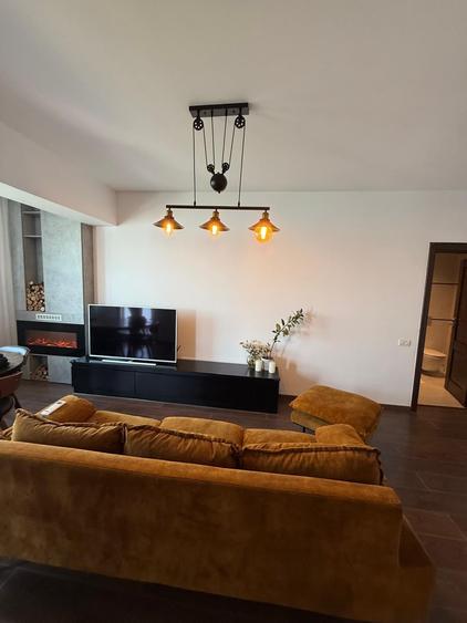 Apartament cu 3 camere decomandat în Lacul Morii