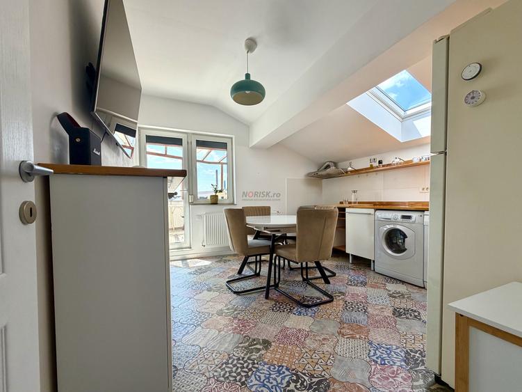 Apartament cu 3 camere decomandat, mobilat în Titan