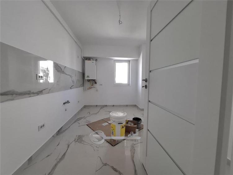 Apartament cu 2 camere decomandat în Galata