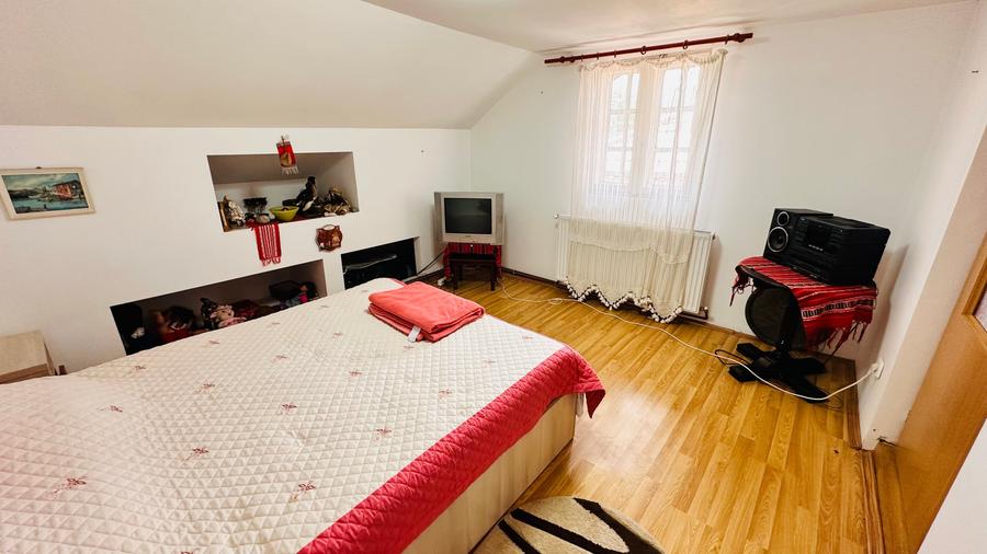 Casă individuală cu 4 camere cu Teren 1800 Mp în Homorâciu