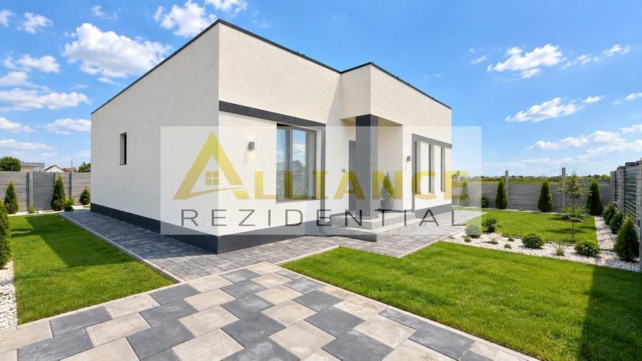 Casă individuală cu 4 camere decomandat cu Canalizare în Berceni