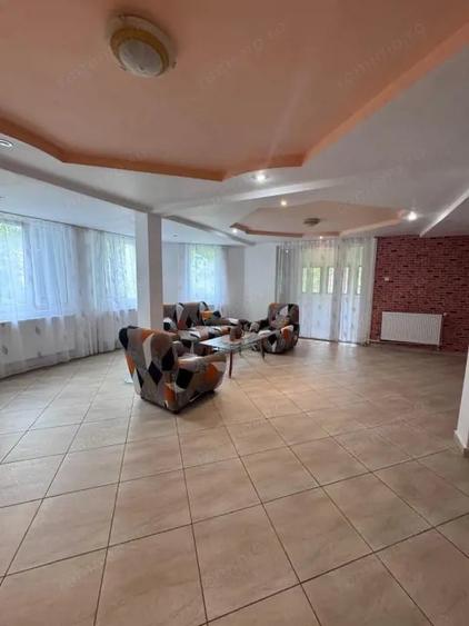 Casă cu Teren 1153 Mp în Solca