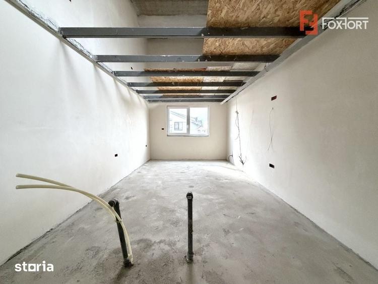 Apartament cu 4 camere în Lipovei