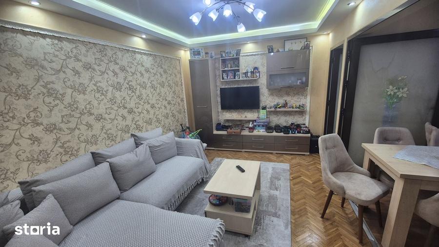 Apartament cu 3 camere în Sânmartin