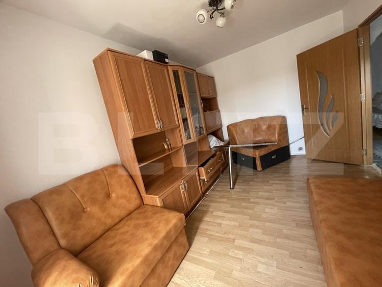 Apartament cu 2 camere semidecomandat, mobilat în Est