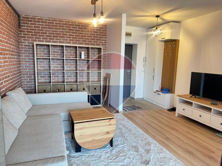 Apartament cu 3 camere semidecomandat, mobilat în Theodor Pallady