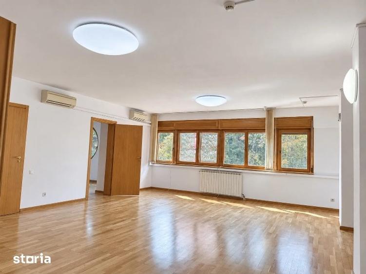 Apartament cu 5 camere decomandat, mobilat în Aviatorilor