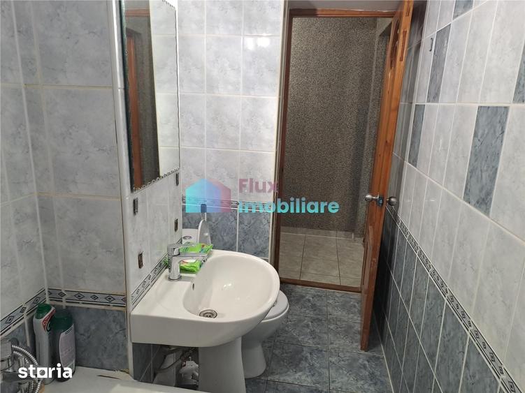 Apartament cu 3 camere semidecomandat în Burdujeni