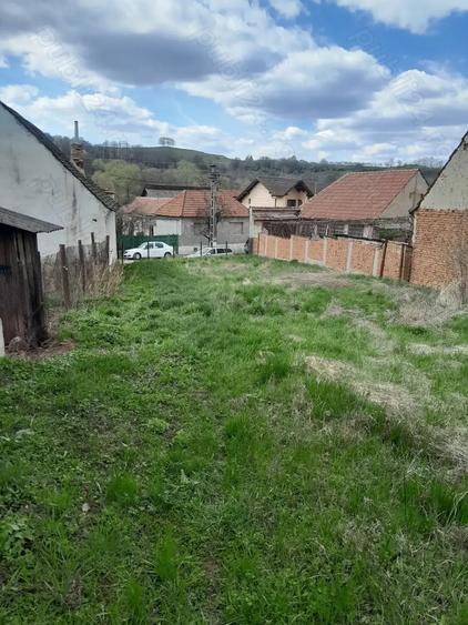 Teren de 2360 mp, în Vaidei