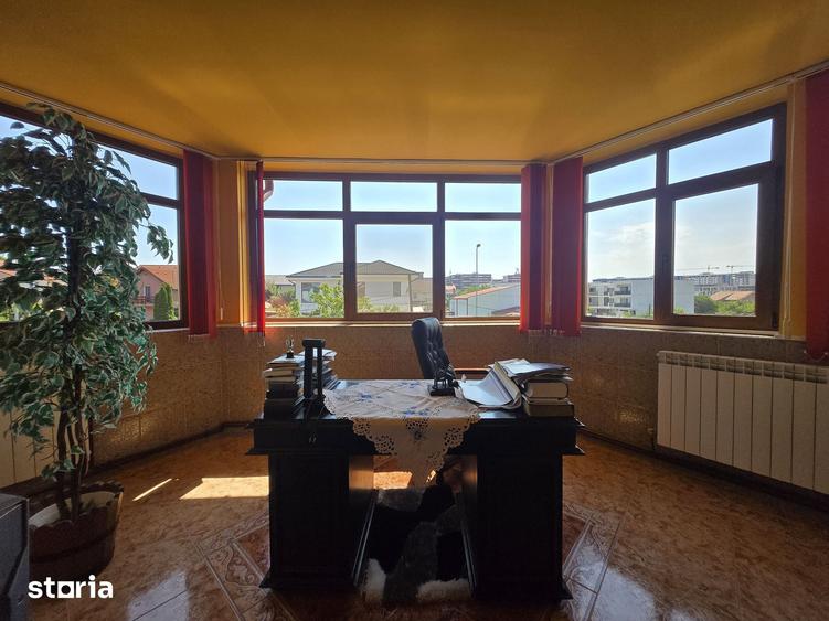 Casă cu 6 camere cu Teren 875 Mp în Central