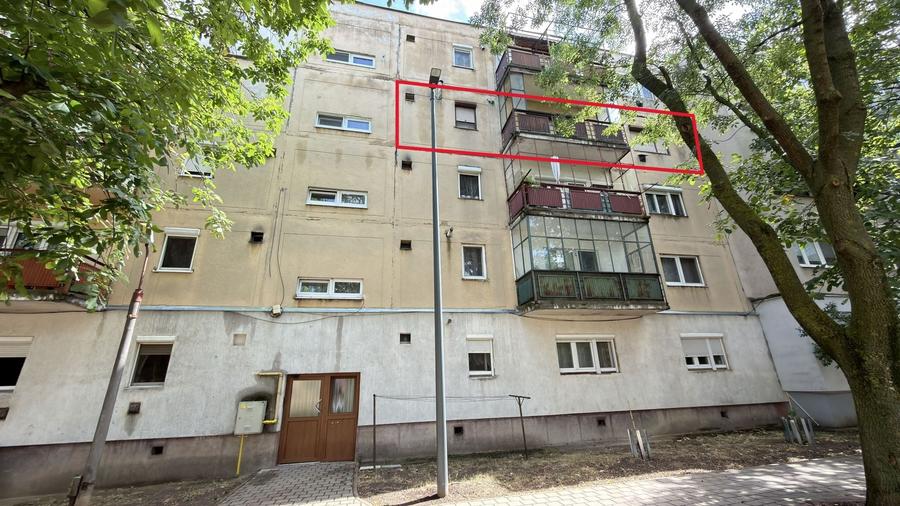 Apartament cu 2 camere semidecomandat, mobilat în Nord-Vest