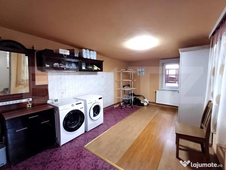 Casă cu 4 camere cu Teren 270 Mp în Central