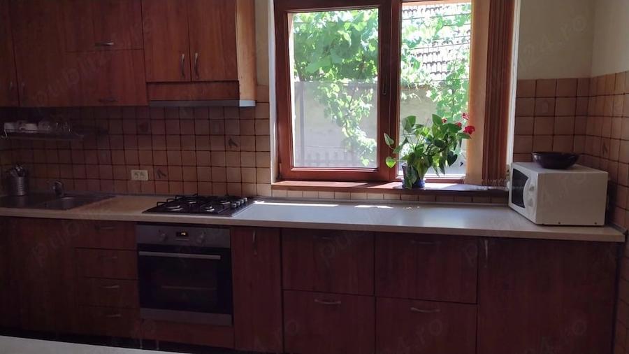 Casă cu Teren 1378 Mp în Utvin