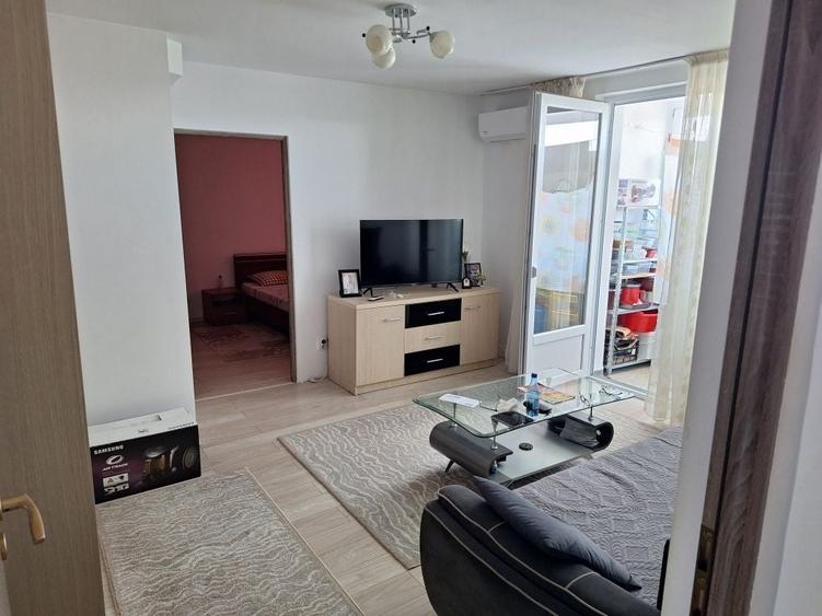 Apartament cu 2 camere semidecomandat în Ștefan cel Mare