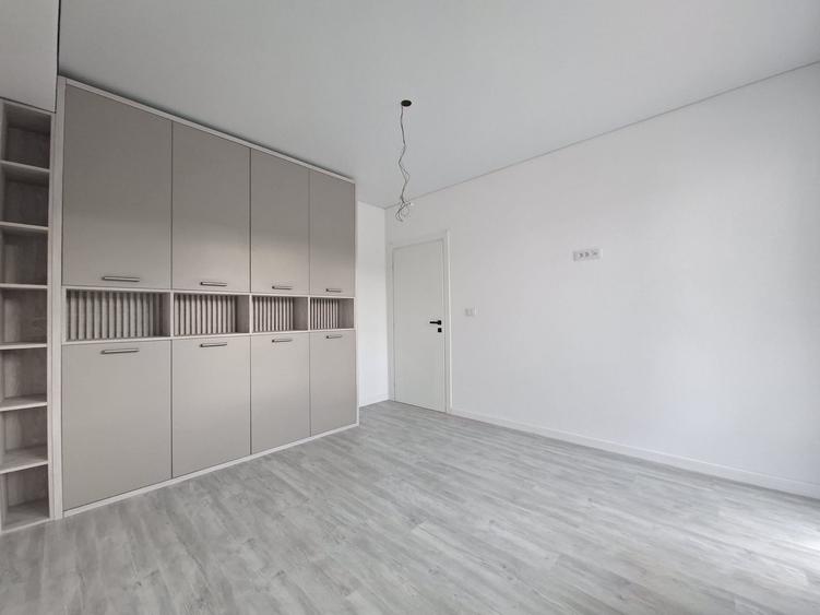 Apartament cu 2 camere semidecomandat în Vișani