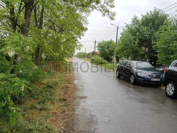 Par?a | Teren intravilan 1.230 mp | Vatra sat | Utilita?i la strada | Investi?ie* - 3