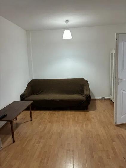 Apartament cu 2 camere decomandat, mobilat în Dămăroaia