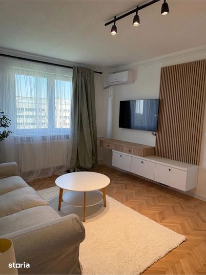 Apartament cu 2 camere semidecomandat, mobilat în Dristor