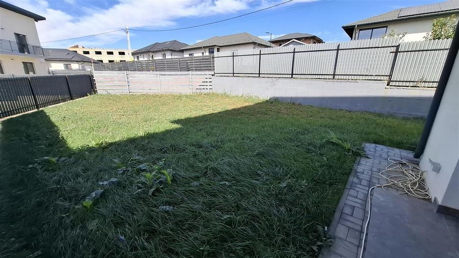 Duplex cu 3 camere cu Canalizare în Valea Lupului