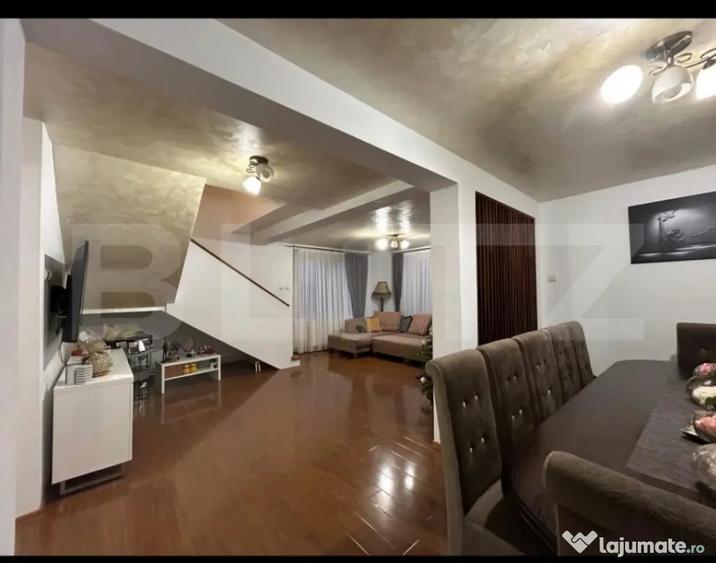 Casă cu 7 camere cu Teren 850 Mp în Șișești