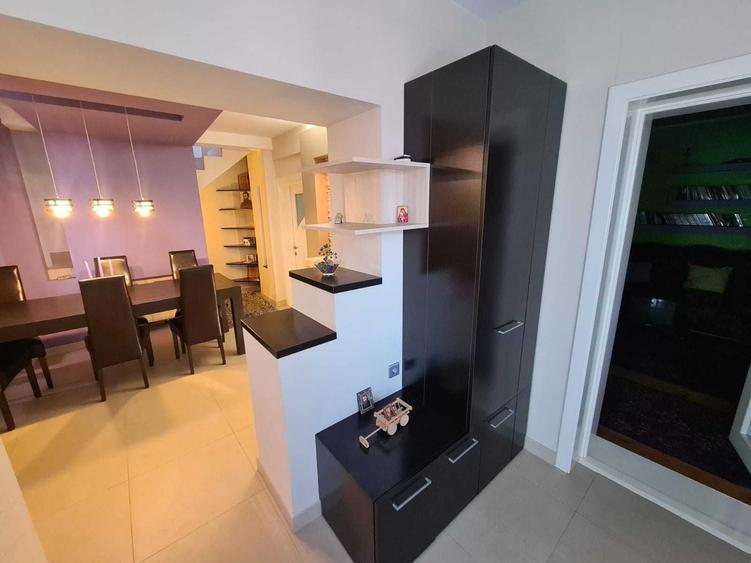 Casă cu 4 camere cu Teren 220 Mp în Central