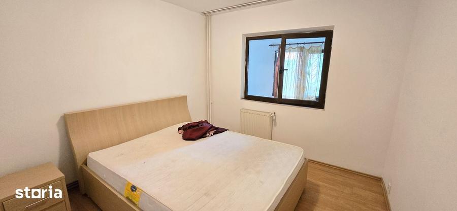 Apartament cu 3 camere decomandat în Mircea cel Bătrân