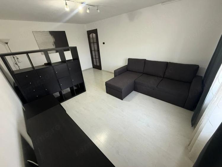 Apartament cu 2 camere decomandat în Rovine