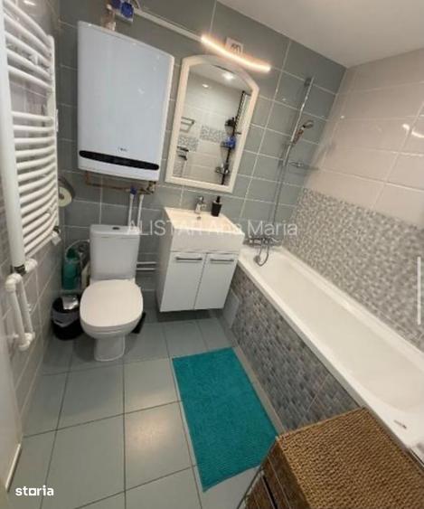 Apartament cu 4 camere semidecomandat în Fizicienilor