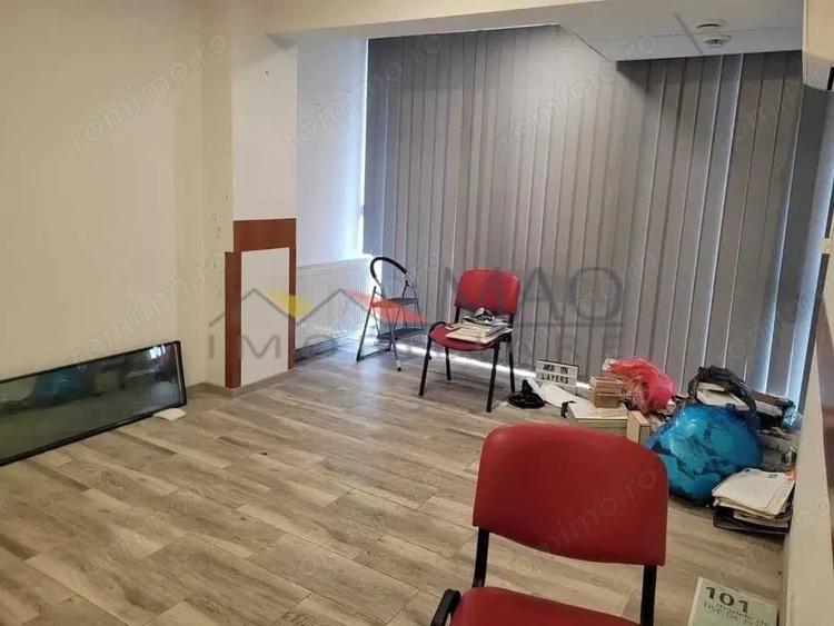 Apartament cu 3 camere decomandat în Tudor