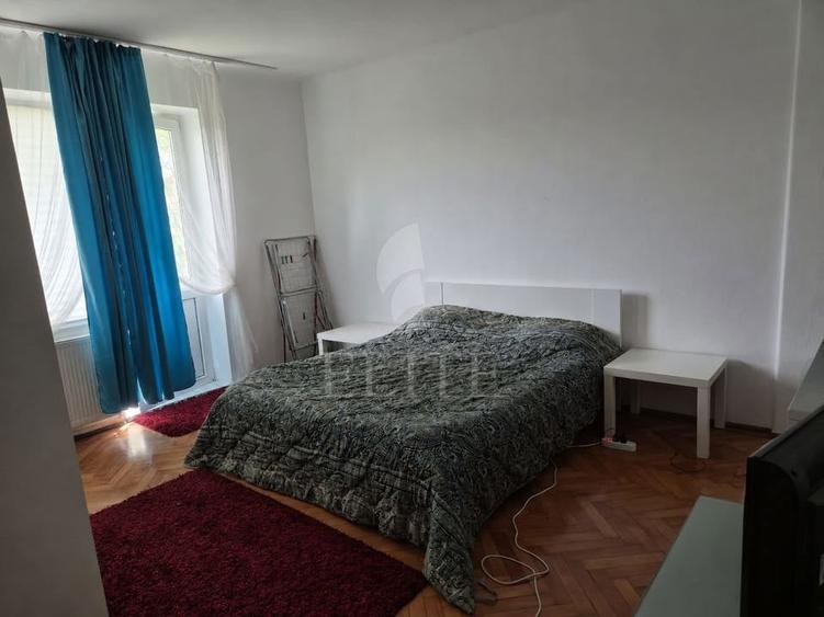 Garsonieră decomandată, mobilată în Gruia