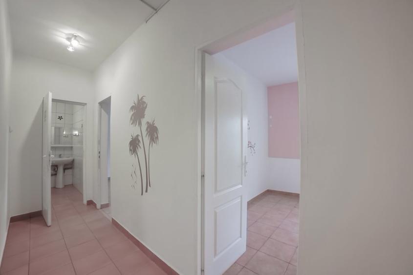 Spațiu comercial, de 160 mp, în Vitan Mall