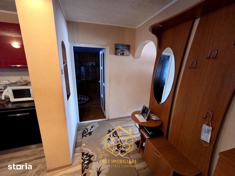Apartament cu 3 camere decomandat în Central