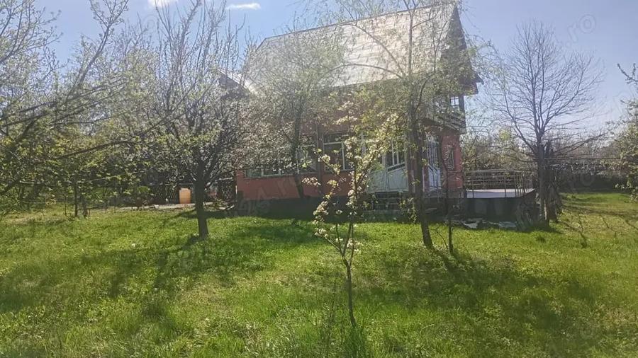 Casă cu 3 camere cu Teren 800 Mp în Bucium