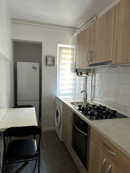 Apartament cu 2 camere nedecomandat în Vasile Aaron