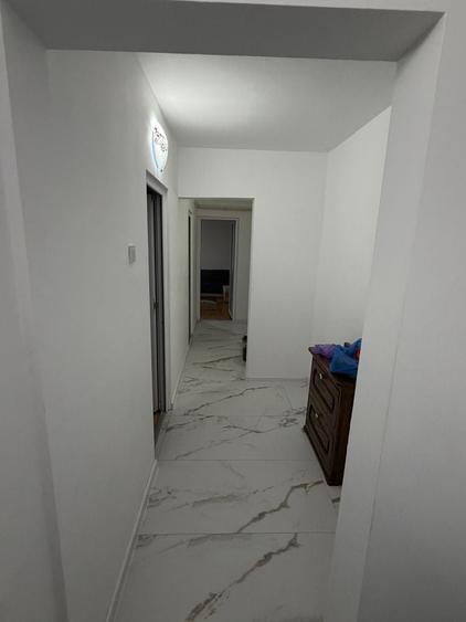 Apartament cu 3 camere decomandat în Buzaului