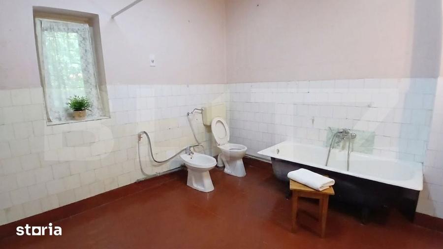 Casă cu 3 camere cu Teren 200 Mp în Central