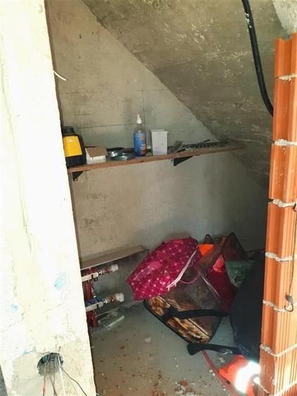 Casă individuală cu 5 camere cu Teren 1480 Mp în Biharia