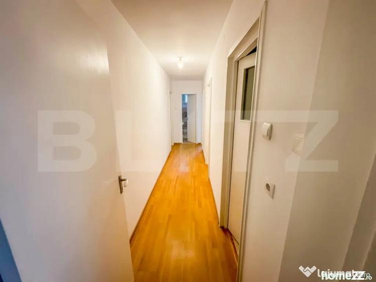 Apartament cu 4 camere semidecomandat, mobilat în 22 Decembrie