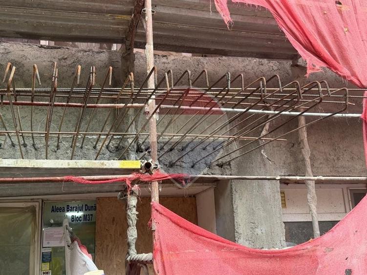 Apartament cu 3 camere semidecomandat în Titan