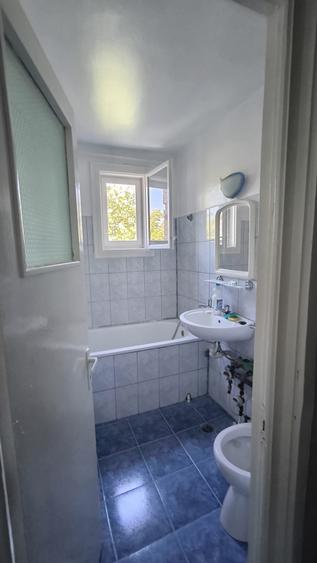 Apartament cu 2 camere semidecomandat în Semicentral