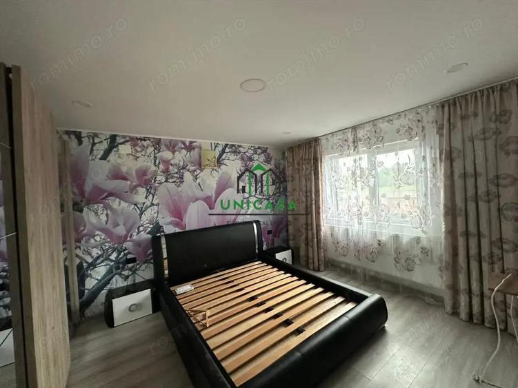 Casă cu Teren 2000 Mp în Români