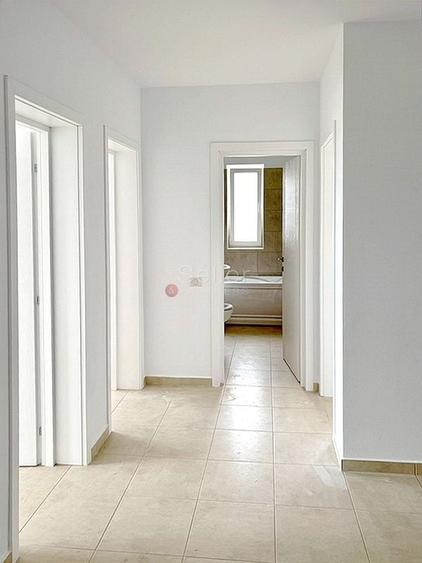 Apartament cu 3 camere decomandat în Sânpetru